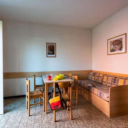 Charming Townhouse With Garden And Pool *