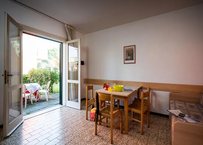 Charming Townhouse With Garden And Pool *